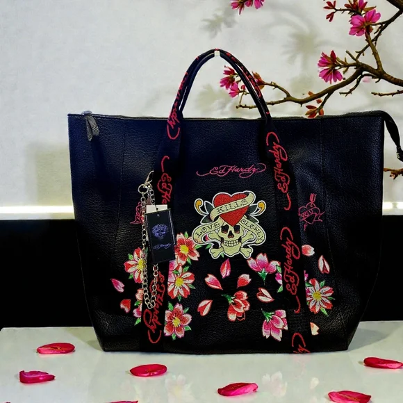 NEW Ed Hardy Black Floral Love Kills Slowly Skull Tattoo Tote With Bag Charm - Picture 3 of 7